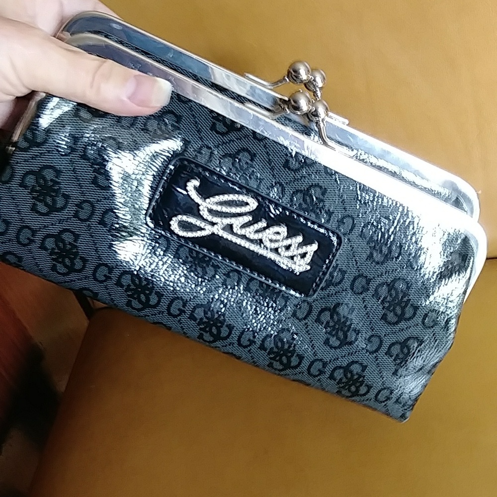 Y2K Guess bling double kiss clasp clutch granny patent leather wallet